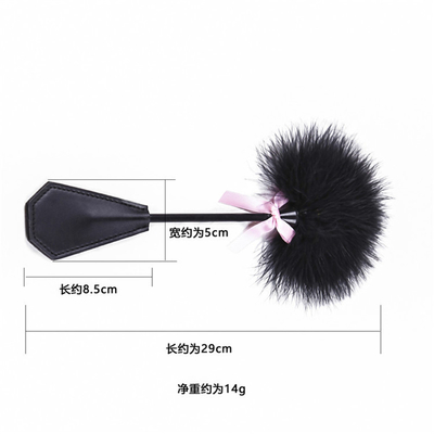Achtersteenstimulator Sens Training Dubbel gebruik Pelzige veer Lederaad met roze Kindky Bowknot Flirterende slavernij