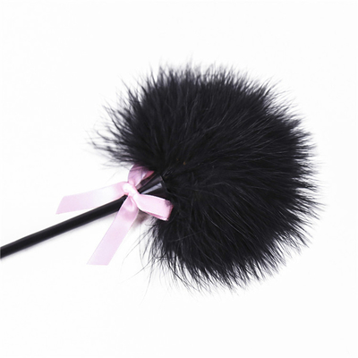 Achtersteenstimulator Sens Training Dubbel gebruik Pelzige veer Lederaad met roze Kindky Bowknot Flirterende slavernij